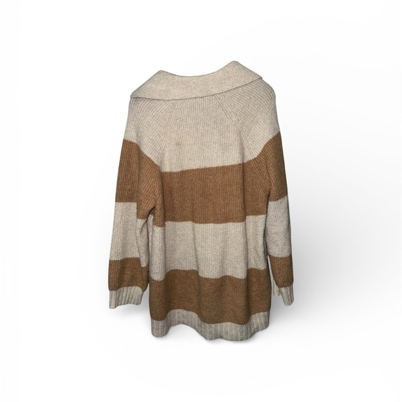 American Eagle Striped V-Neck Sweater - Cream and Brown Size Medium - Picture 2 of 4